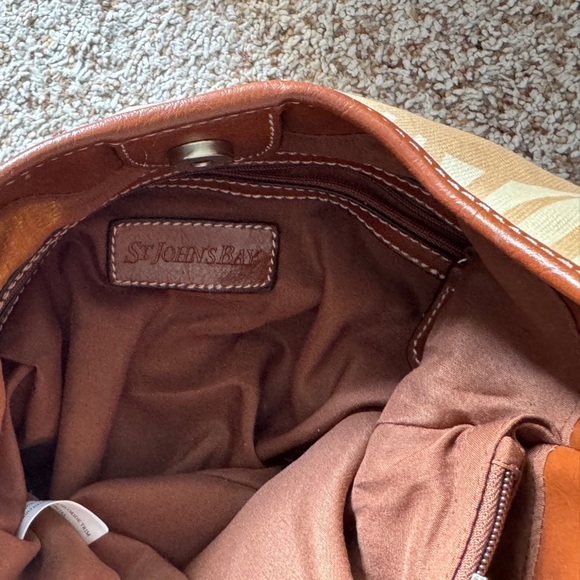 St John's Bay Gabby Butterfly Crossbody/Shoulder Bag - Picture 8 of 15